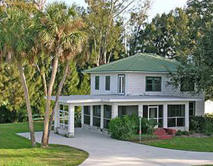 photo of 560 Bayshore Dr